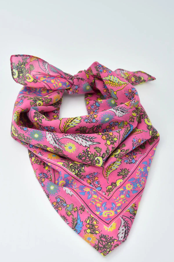 Çiçek Desenli Pembe Bandana - Stil Sahibi Kadın Bandana Fular