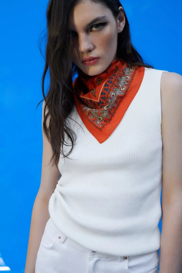 Etnik Desenli Kırmızı Bandana - Stil Sahibi Kadın Bandana Fular