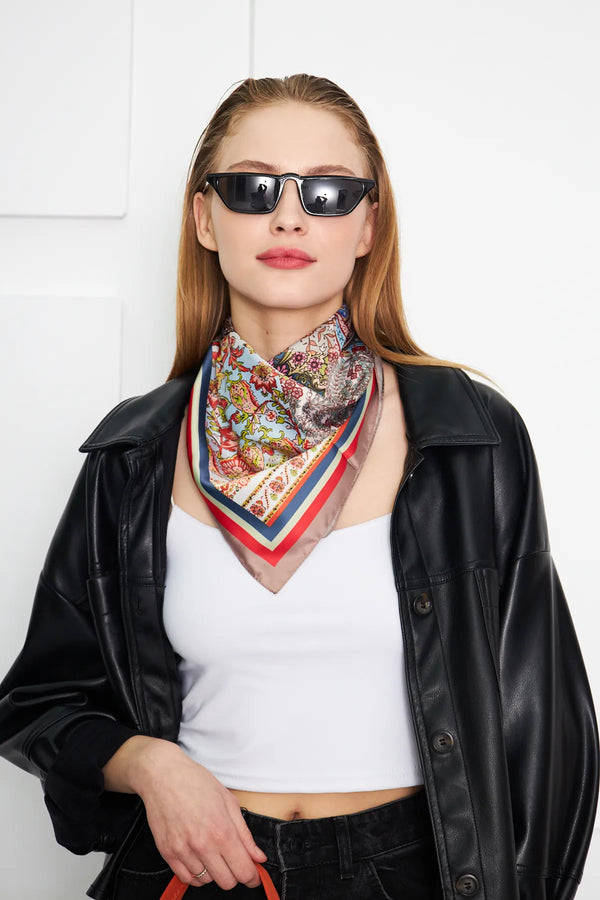 Kadın Fular Bandana - Stil Sahibi Kadın Bandana Fular