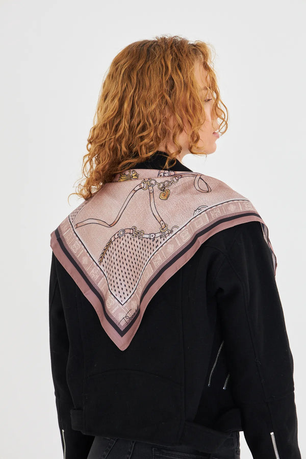 Kadın Fular Bandana - Stil Sahibi Kadın Bandana Fular