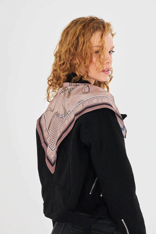 Kadın Fular Bandana - Stil Sahibi Kadın Bandana Fular