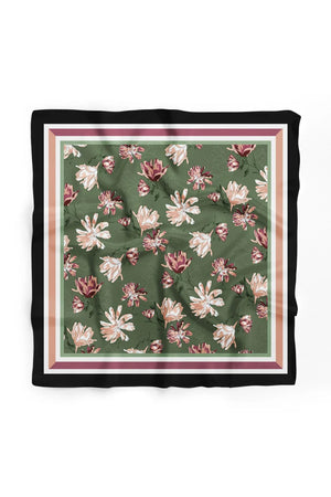 Kadın Fular Bandana - Stil Sahibi Kadın Bandana Fular