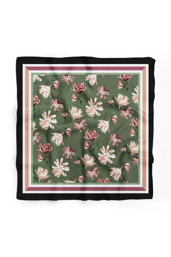 Kadın Fular Bandana - Stil Sahibi Kadın Bandana Fular