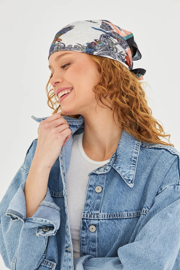 Kadın Fular Bandana - Stil Sahibi Kadın Bandana Fular